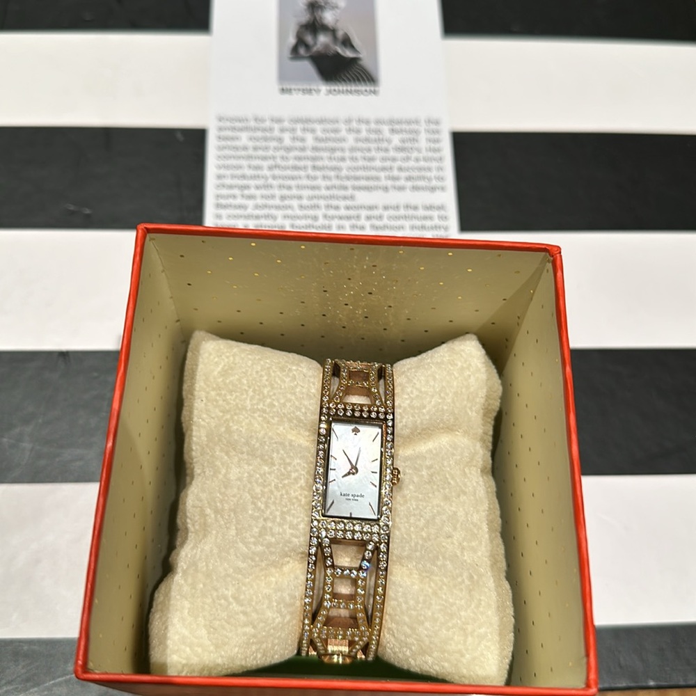 Kate Spade bangle watch. - Picture 10 of 12